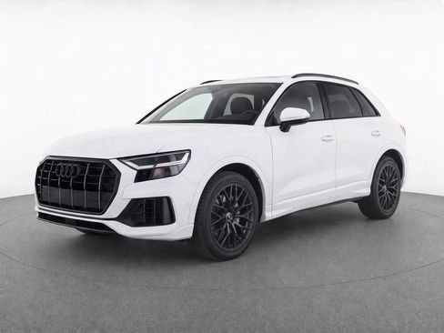 Used 2022 Audi Q8 Premium AWD/4WD image 2