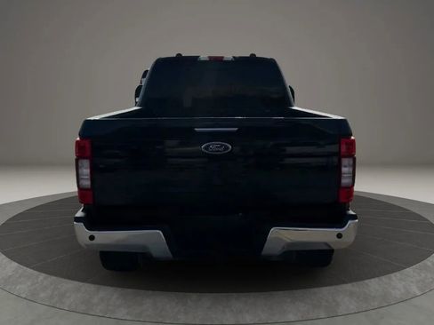 Used 2021 Ford F250 Lariat w/ Lariat Value Package AWD/4WD image 11