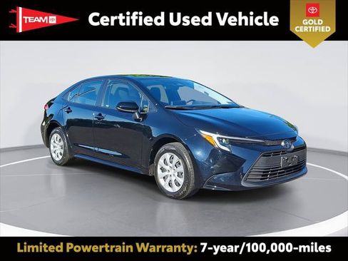 Certified 2024 Toyota Corolla LE FWD image 1