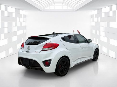 Used 2015 Hyundai Veloster Turbo w/ Option Group 04 FWD image 7