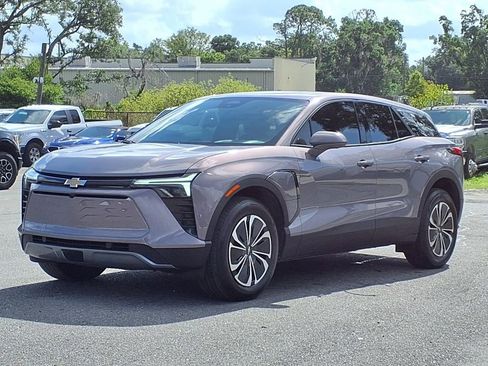 Used 2025 Chevrolet Blazer EV LT FWD image 3