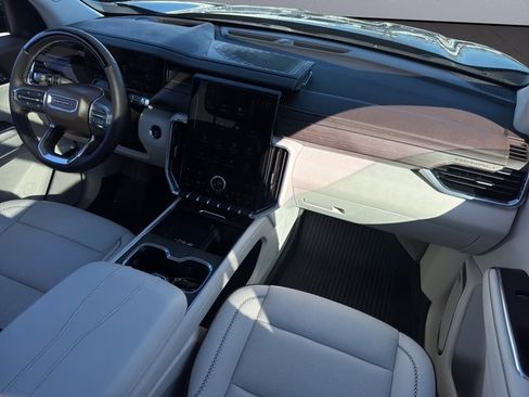 Used 2025 GMC Acadia Denali w/ Super Cruise Package image 23