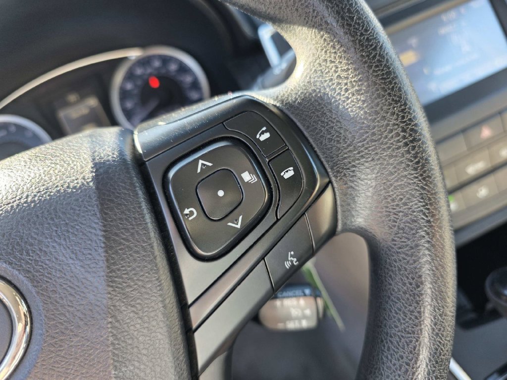 Used 2016 Toyota Camry LE FWD image 13