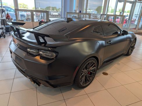 Used 2024 Chevrolet Camaro ZL1 RWD image 10