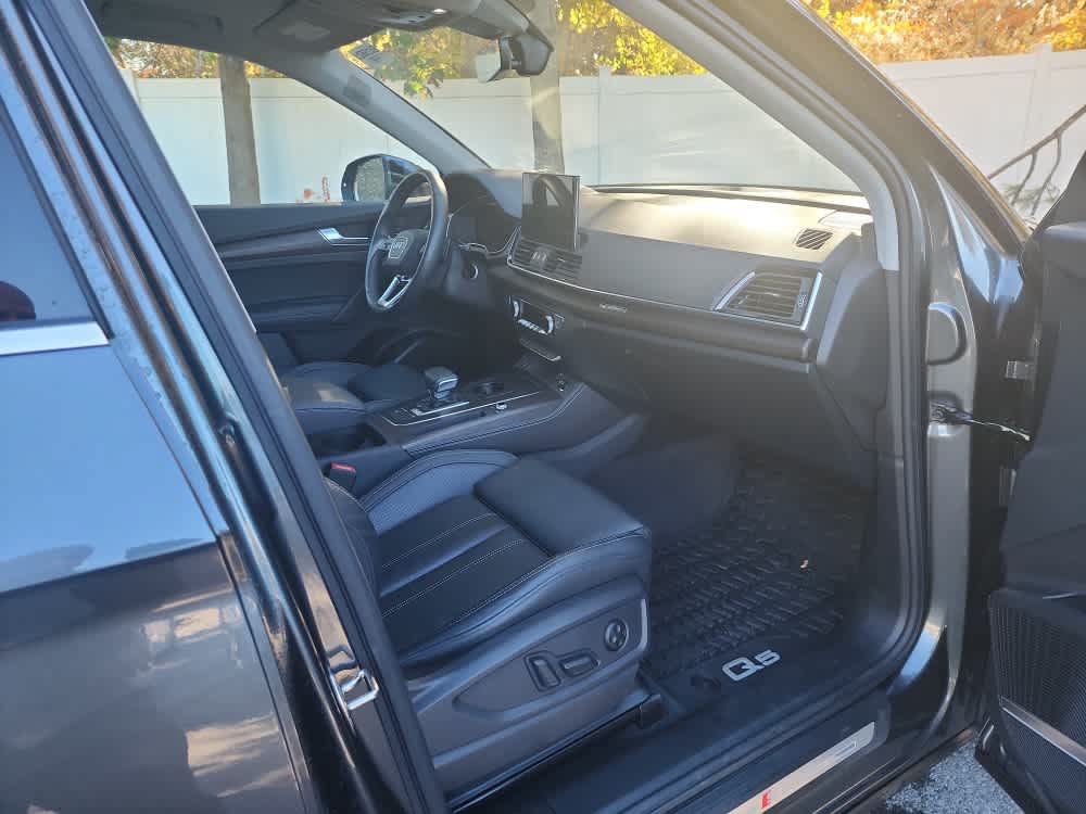 Used 2024 Audi Q5 2.0T Premium Plus w/ Premium Plus Package AWD/4WD image 23