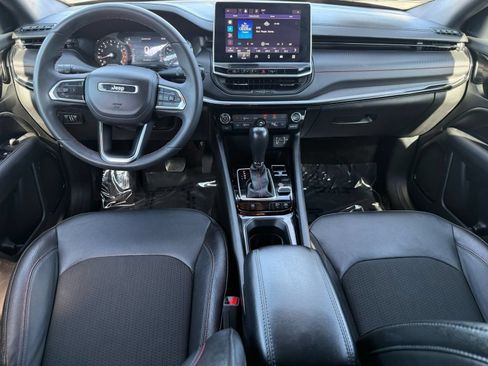 Used 2024 Jeep Compass Trailhawk AWD/4WD image 28