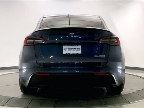 Used 2022 Tesla Model Y Performance AWD/4WD image 3
