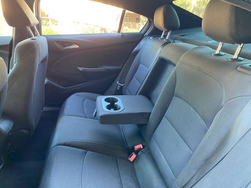 Used 2019 Chevrolet Cruze LT w/ Convenience Package FWD image 39