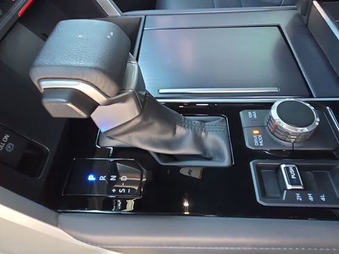 Certified 2025 Toyota Tundra Platinum AWD/4WD image 21