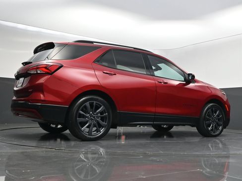 Certified 2023 Chevrolet Equinox RS FWD image 42