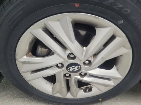 Used 2019 Hyundai Elantra Value Edition image 31