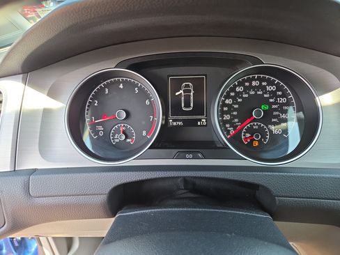 Used 2016 Volkswagen Golf S FWD image 20