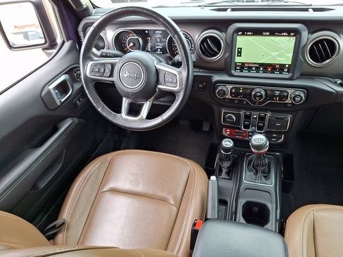 Used 2023 Jeep Wrangler Unlimited Rubicon w/ LED Lighting Group AWD/4WD image 14