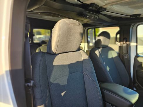 New 2026 Jeep Gladiator Willys AWD/4WD image 27