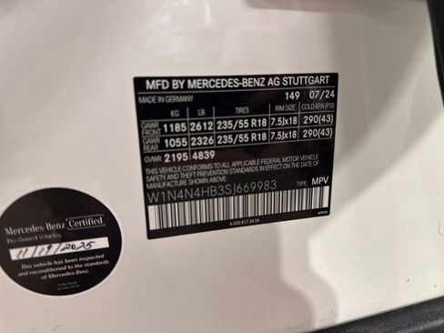 Certified 2025 Mercedes-Benz GLA 250 4MATIC image 31