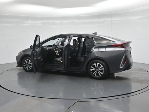 Used 2018 Toyota Prius Prime Plus image 30
