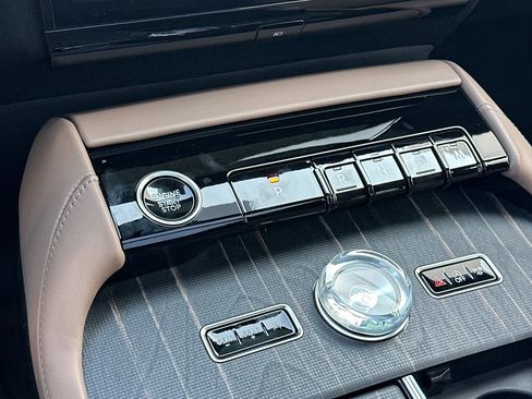 New 2026 Lincoln Navigator Black Label AWD/4WD image 21