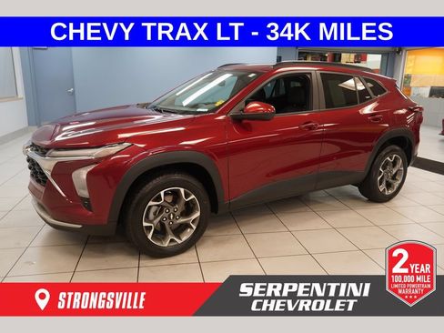 Used 2024 Chevrolet Trax LT w/ Driver Confidence Package FWD image 1