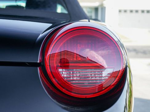 Used 2002 Ford Thunderbird Deluxe RWD image 77