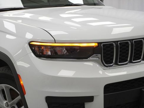 Certified 2023 Jeep Grand Cherokee L Laredo AWD/4WD image 6