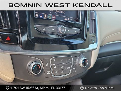 Used 2023 Chevrolet Traverse LS image 19