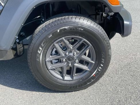 New 2026 Jeep Gladiator Sport AWD/4WD image 10