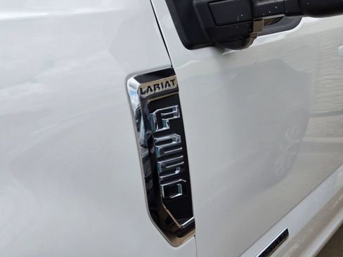 Used 2021 Ford F250 Lariat w/ Lariat Ultimate Package AWD/4WD image 19