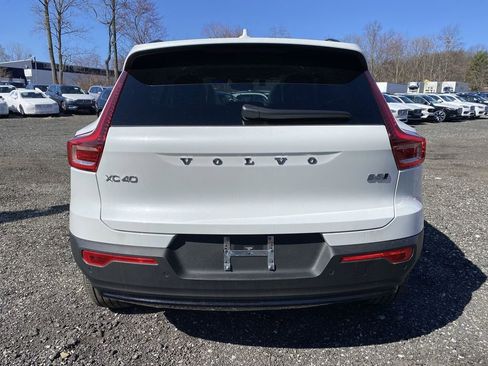 Used 2023 Volvo XC40 B5 Plus w/ Driver Assist Package image 6
