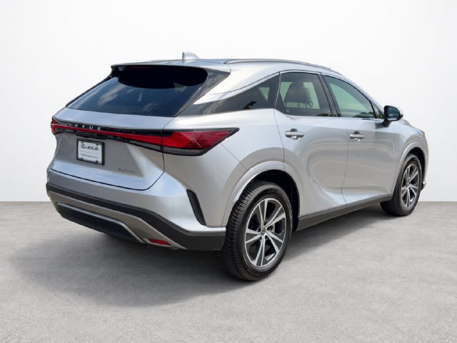 Used 2023 Lexus RX 350 Premium w/ Cold Area Package FWD image 5