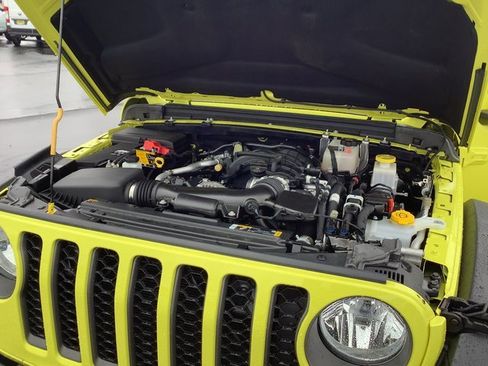 Used 2023 Jeep Gladiator Mojave w/ Trailer Tow Package image 43