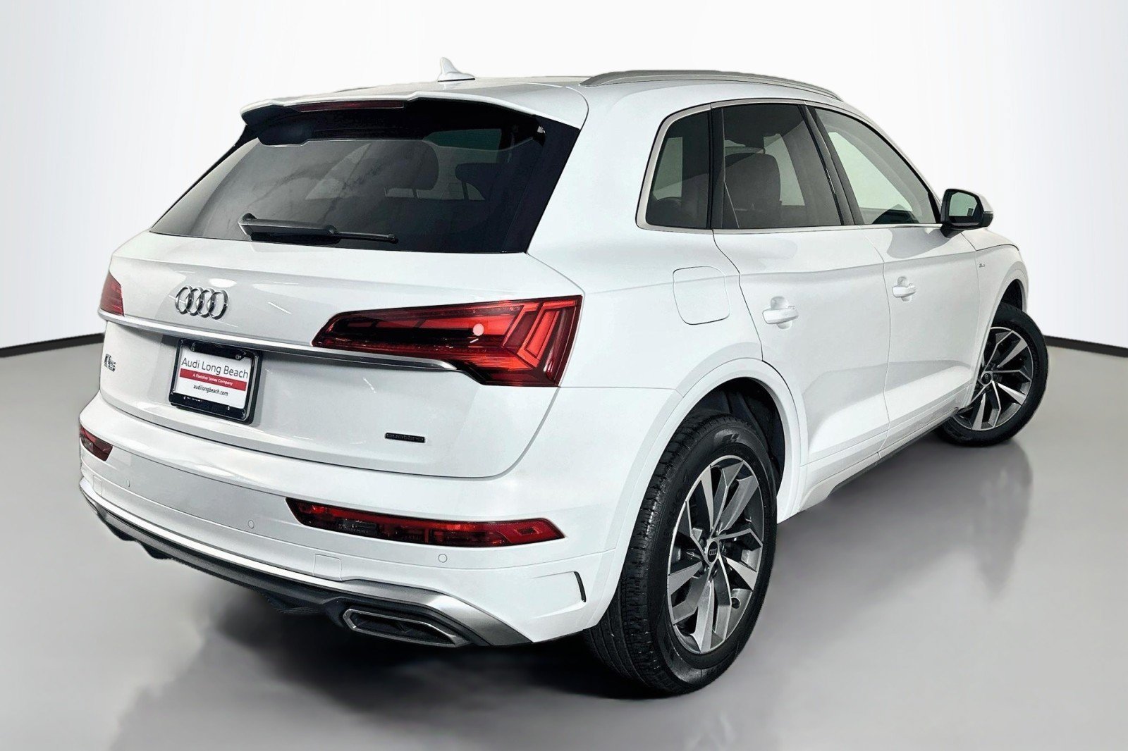 Used 2023 Audi Q5 2.0T Premium w/ Convenience Package AWD/4WD image 13