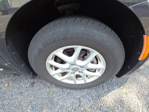 Used 2020 Chrysler Pacifica Touring-L w/ Advanced Safetytec Group FWD image 29