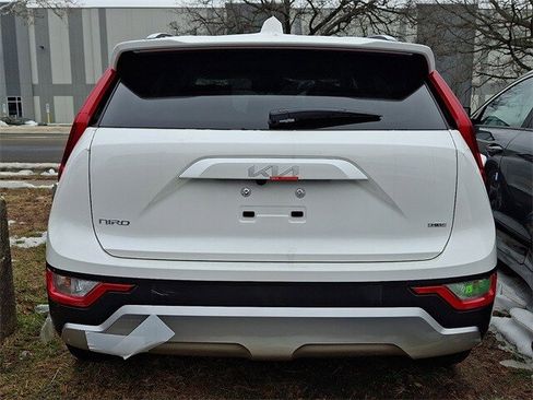 New 2026 Kia Niro LX image 2