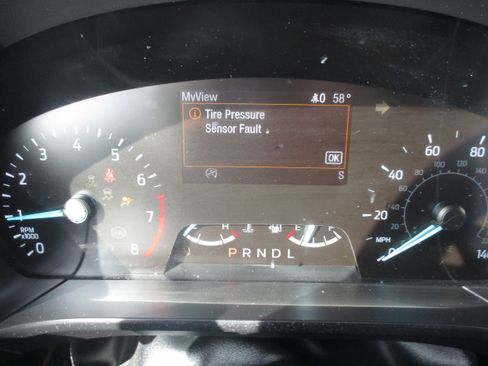 Used 2020 Ford Escape SE image 27