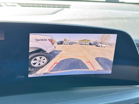 Used 2024 Cadillac XT4 Premium Luxury image 6