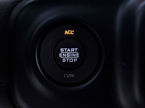 Used 2023 Jeep Gladiator Rubicon w/ LED Lighting Group AWD/4WD image 29