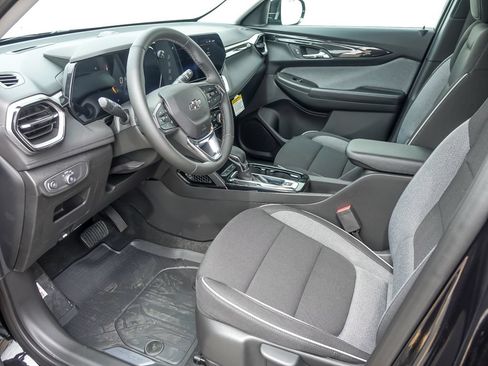 Used 2026 Chevrolet TrailBlazer LT w/ Midnight Edition FWD image 12