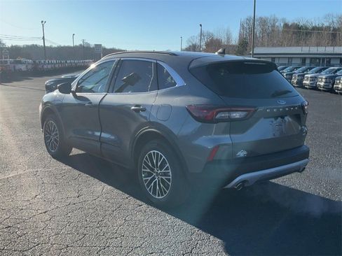 New 2025 Ford Escape SE image 7