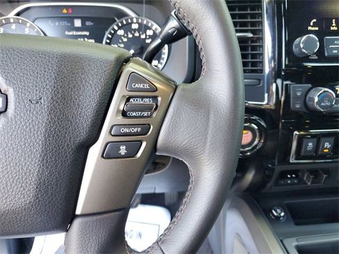 Certified 2024 Nissan Titan Platinum Reserve w/ Moonroof Package image 17