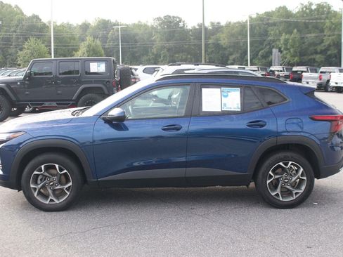Used 2024 Chevrolet Trax LT FWD image 4
