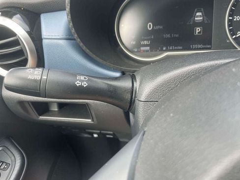 Used 2025 Nissan Versa SV w/ Trunk Package FWD image 24