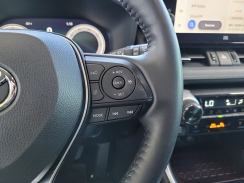 Used 2023 Toyota RAV4 Limited image 18