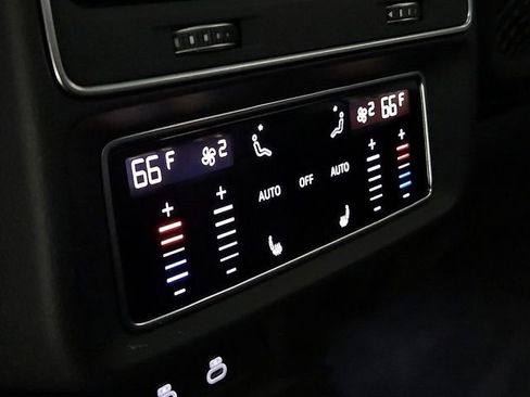Used 2023 Audi SQ8 Prestige image 11