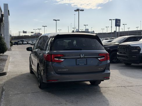 Used 2023 Honda Odyssey Elite image 7