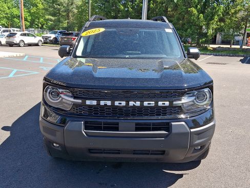 Certified 2025 Ford Bronco Sport Outer Banks w/ Outer Banks Tech Package+ AWD/4WD image 2