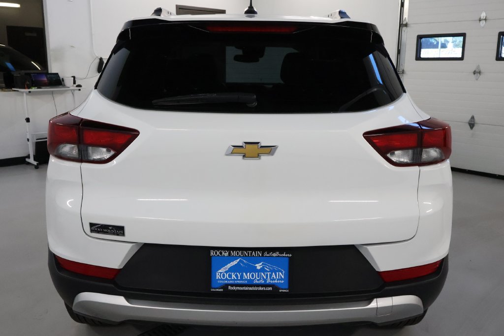 Used 2025 Chevrolet TrailBlazer LT AWD/4WD image 6