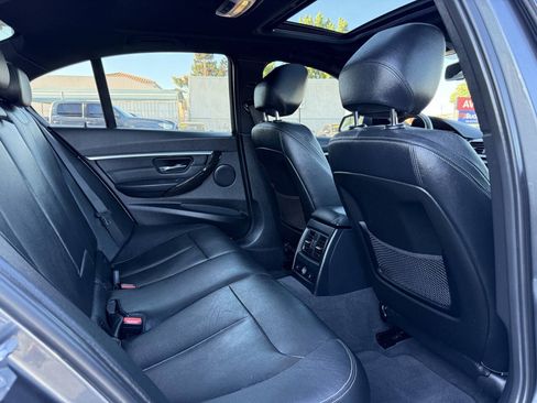 Used 2016 BMW 328i xDrive Sedan AWD/4WD image 12