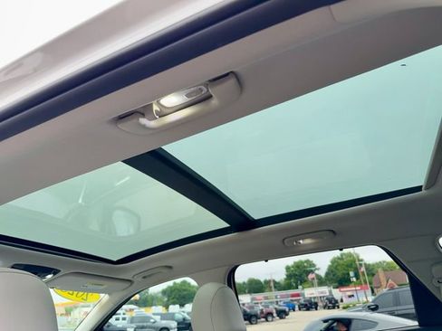 Used 2023 Kia Sorento SX Prestige w/ Panoramic Sunroof Package AWD/4WD image 32