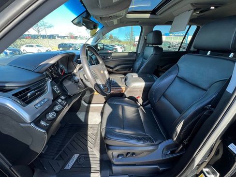 Used 2019 Chevrolet Suburban Premier image 17