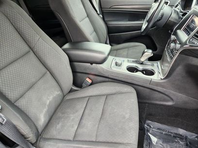 Used 2021 Jeep Grand Cherokee Laredo